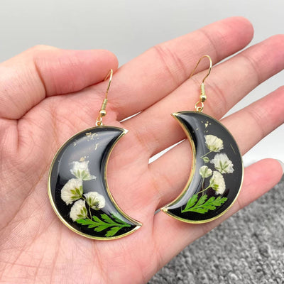 PDF/MS - Baby’s Breath & Fern Dried Flowers Moon Earrings - Bel Air Boutique